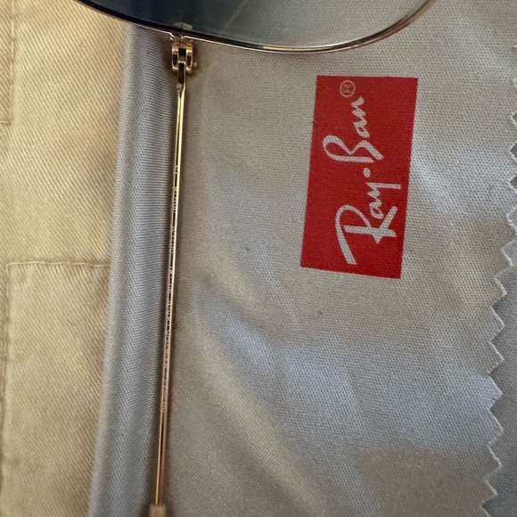 Ray Ban Aviator Blue Gradient Sunglasses - Picture 2 of 3